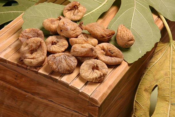 خرید انجیر خشک معمولی + فروش ویژه